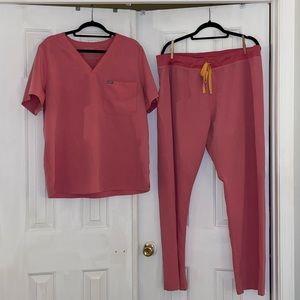 FIGS Neon Pink Scrub Set XXL/XXL